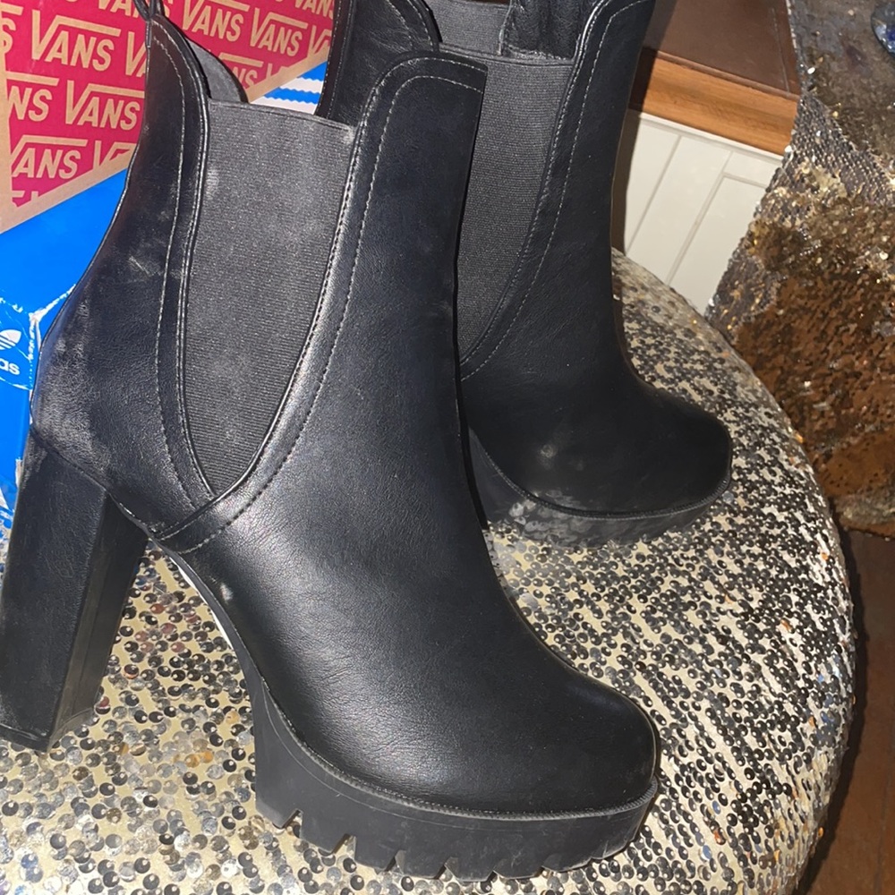 Womens black ankle boot